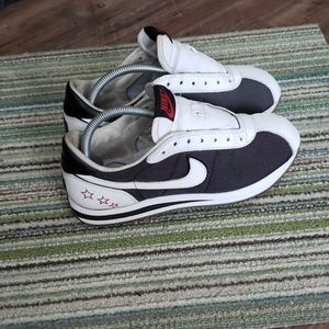 ♦️RARE VINTAGE♦️ Nike cortez